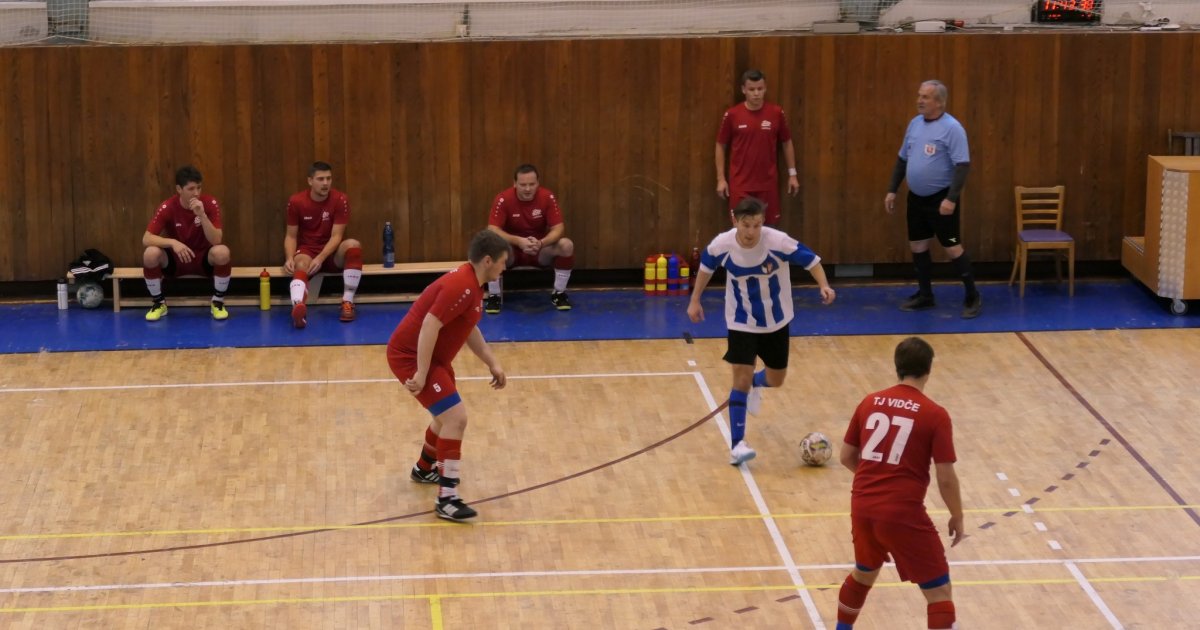 Anketa pro nejlepšího hráče 9. a 10. kola, nejlepší střelci a přehled žlutých karet