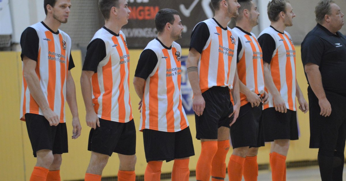 Cacek řádil. Amatér má první výhru v sezoně