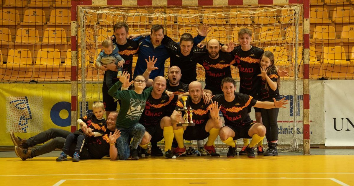 Komunita Draků slavila v Poličné a titul věnuje nahoru Miroslavu Hradilovi