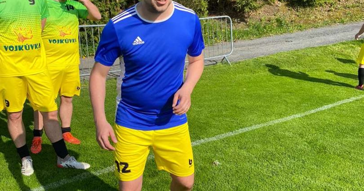 Radek Růčka mluví skoro o sehranosti naslepo v barvách Ajaxu z velkého hřiště Dolní Bečvy