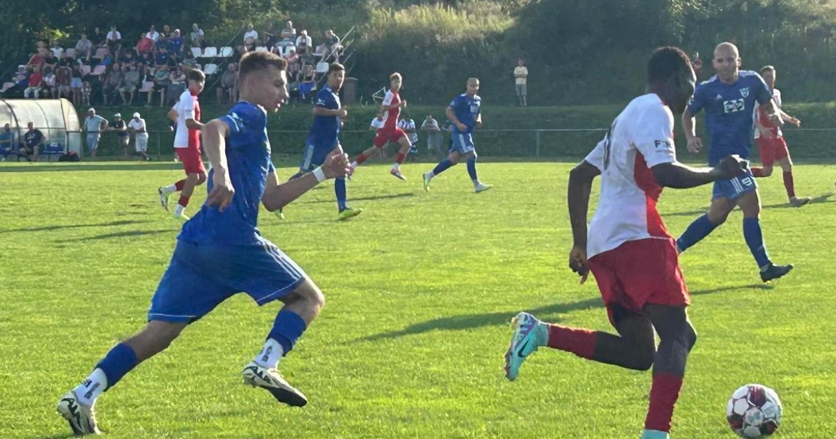 S fotbalovými kamarády Králíkem a Cubem dodává Josef Sušeň Černobílým Perlám stále větší lesk