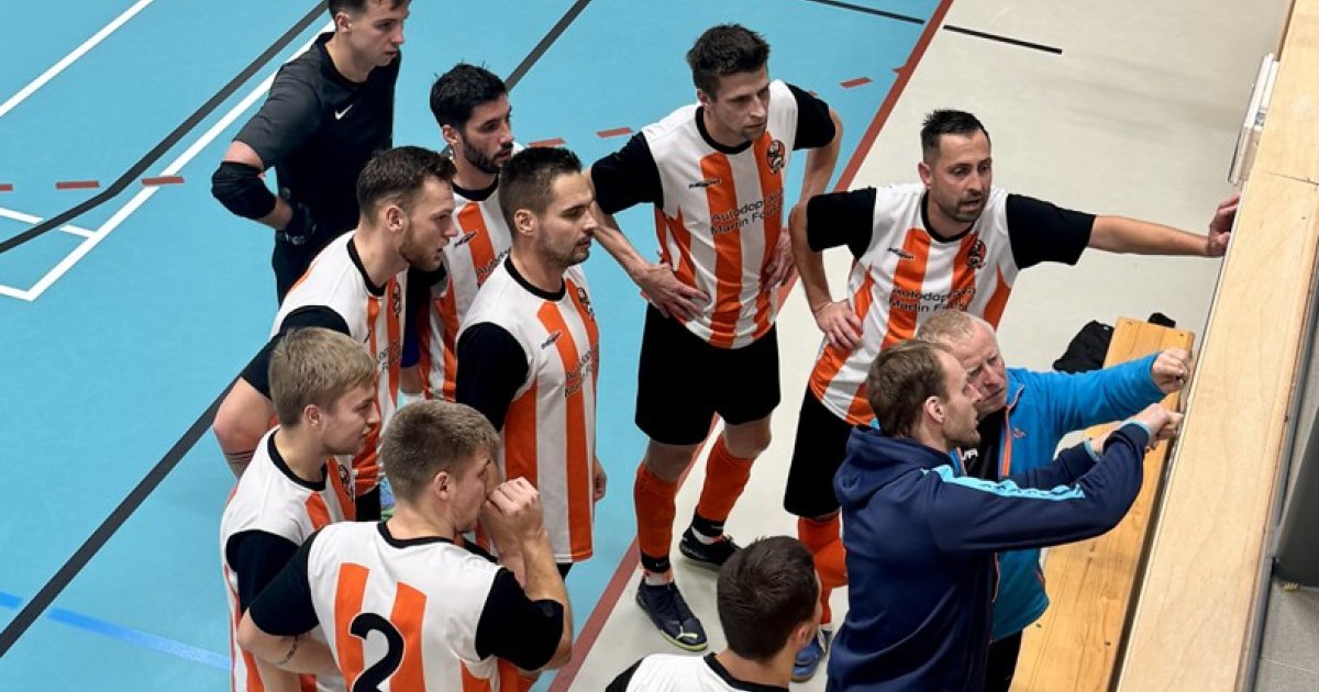 Amatér proti Chacharům z Baníku se čtyřmi novými tvářemi. Nebylo to kolektivní se sehrané