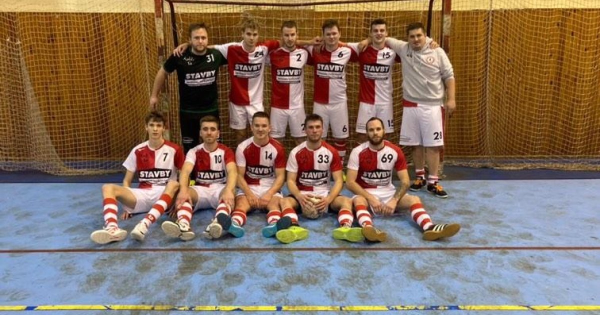 Ajax hrál dva rozdílné zápasy. Velká Lhota se ráno nenakopla