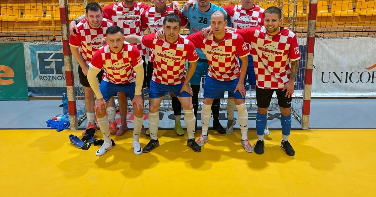 Nejlepší střelci, anketa pro hráče 11. a 12. kola a přehled žlutých karet