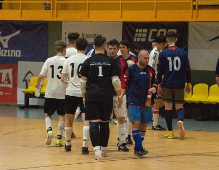 Vyrovnaný souboj Kociána s Králíkem. Střelci a karty po 10. kole okresního přeboru