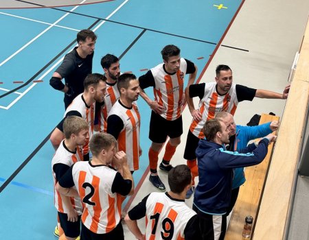 Amatér proti Chacharům z Baníku se čtyřmi novými tvářemi. Nebylo to kolektivní se sehrané